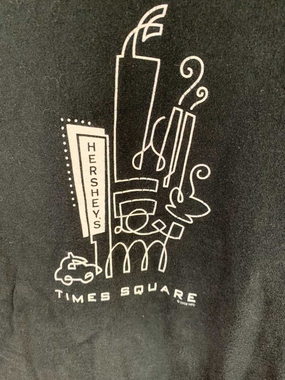 Vintage 2002 Time Square T-shirt - image 2