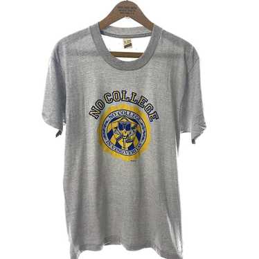 Vintage No College S Gray 1985 T-shirt Vintage In… - image 1