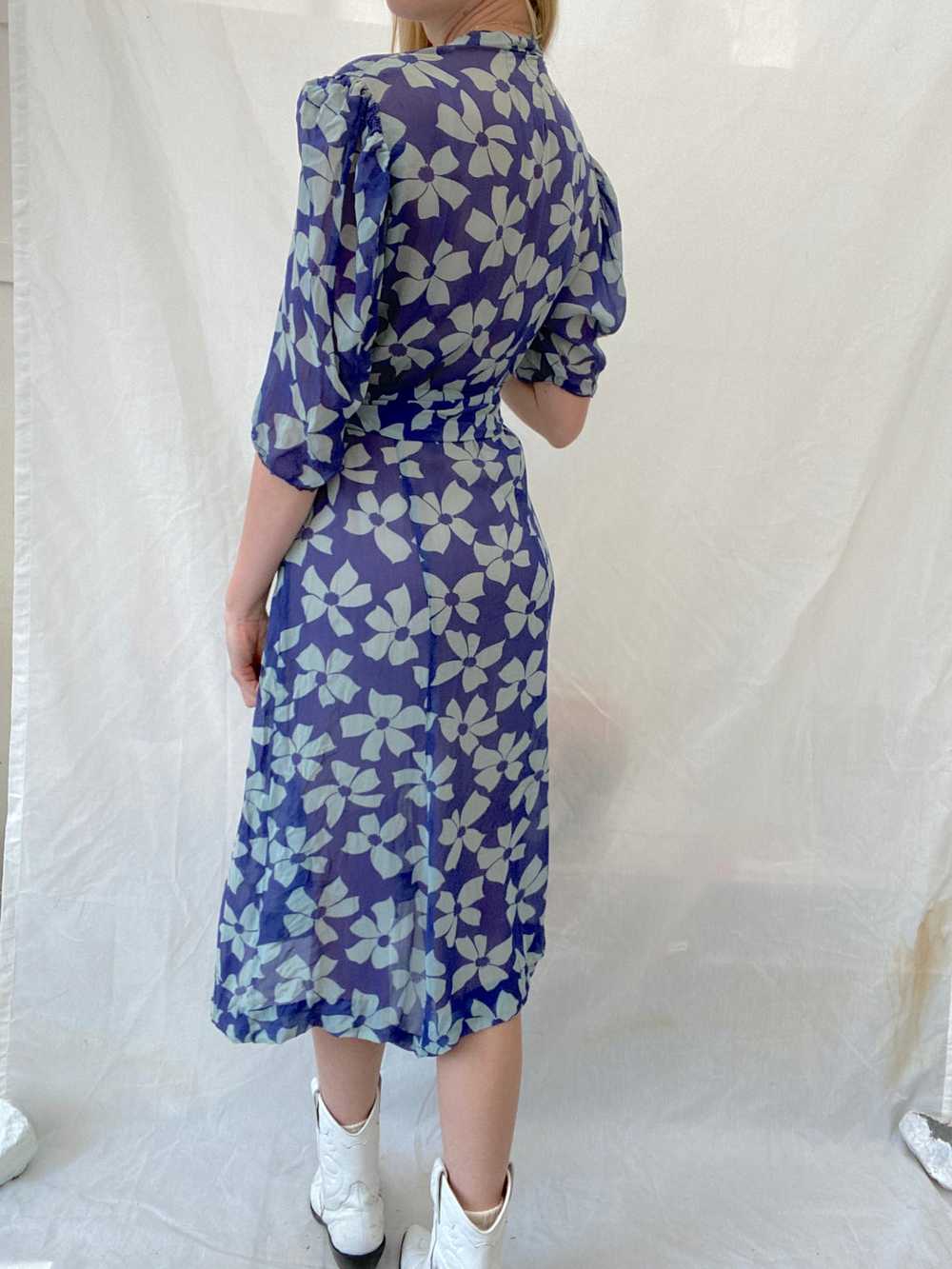 Blue Floral Print Chiffon Dress with Puffed Sleev… - image 7