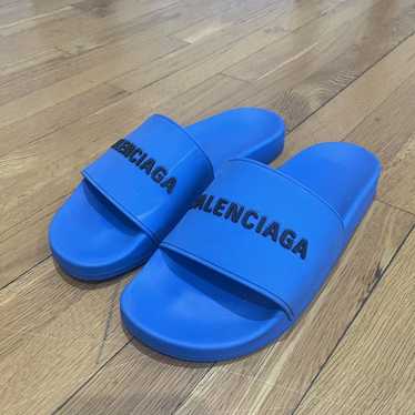 Authentic GUCCI Flip Flops Size 34 White Rubber Pool Sandals