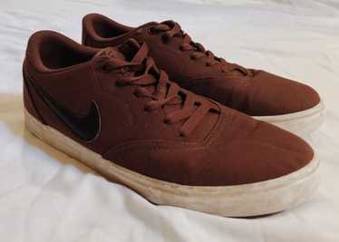 Nike Nike SB Low-Top Sneakers - image 1