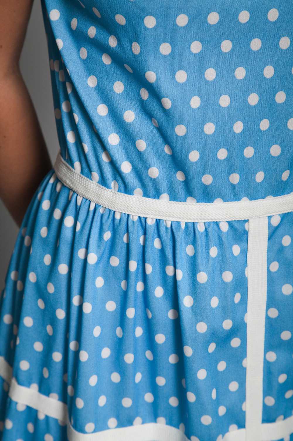 polka dot dress blue white sleeveless vintage 70s… - image 11
