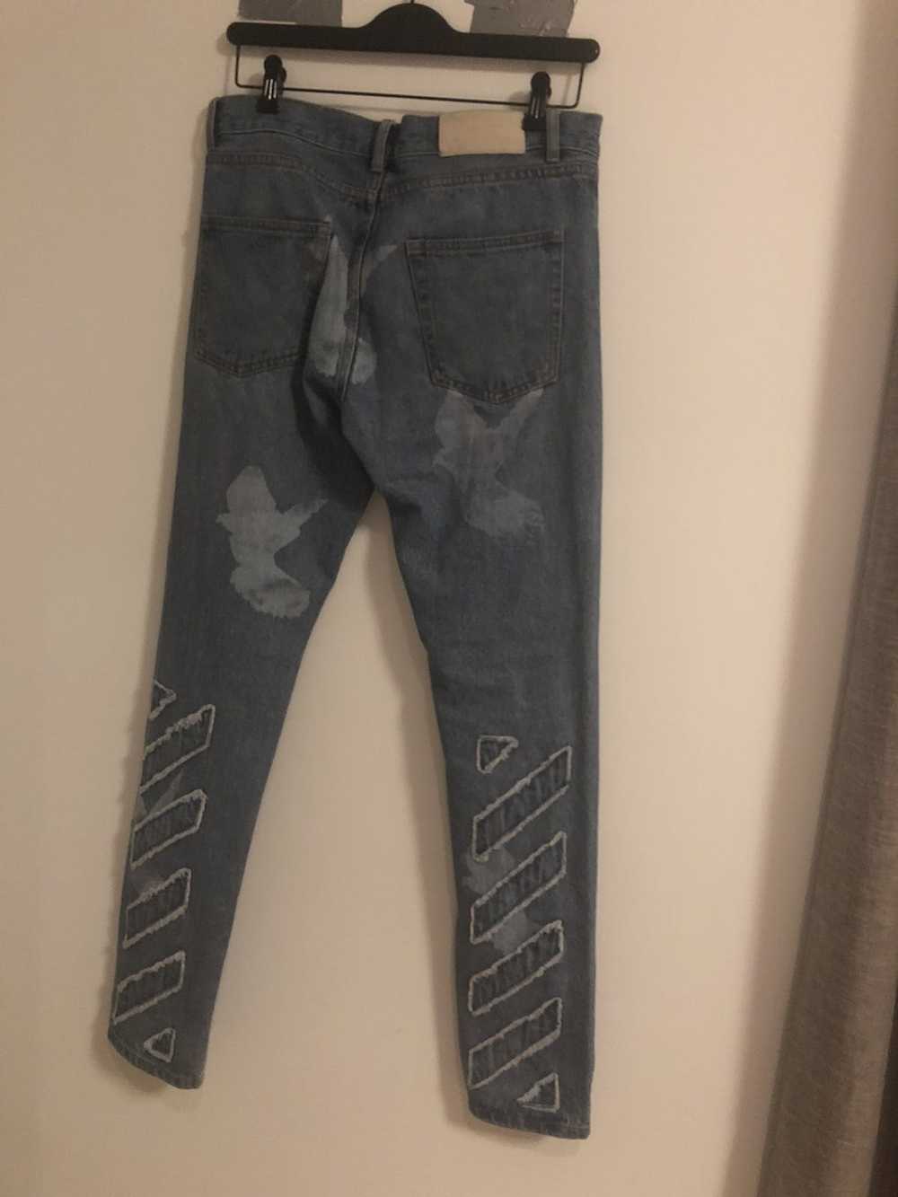 Off-White Offwhite Light wash Hummingbird jeans s… - image 1