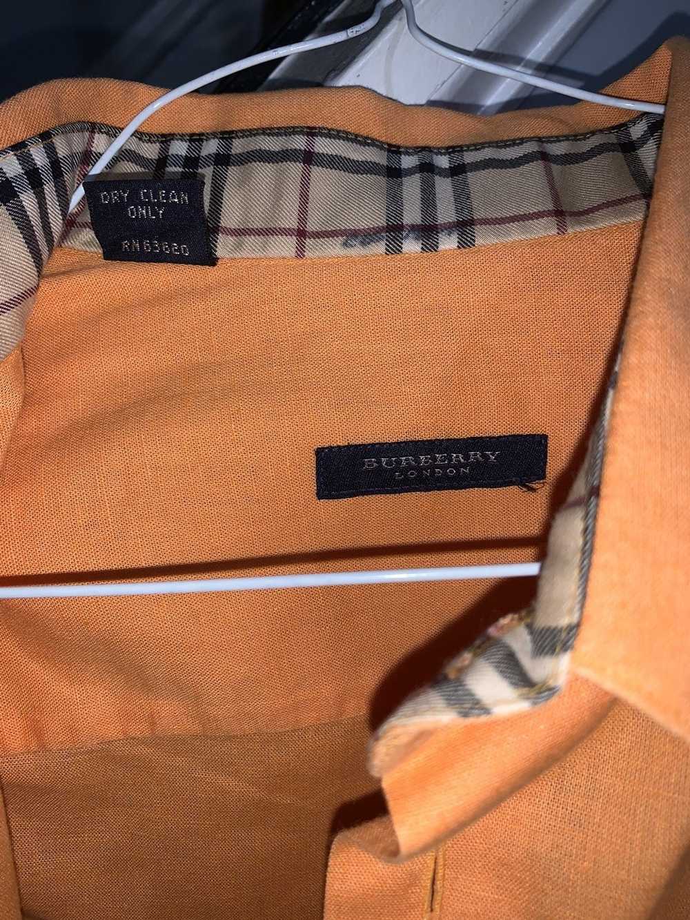 Burberry Burberry short sleeve button up small - image 2