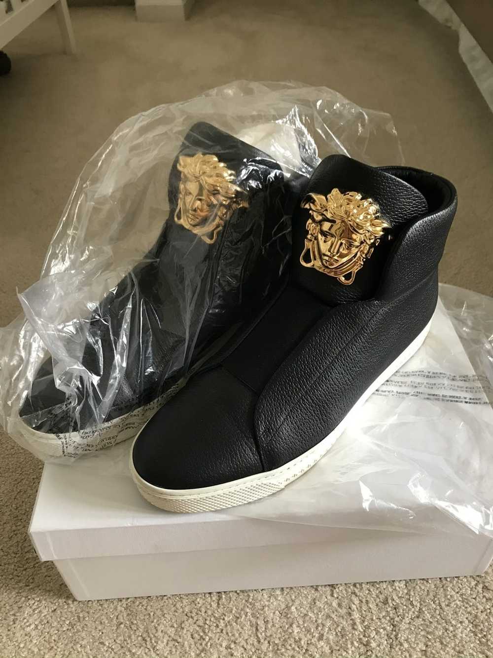 Versace VERSACE black leather HIGH TOP sneakers - image 4