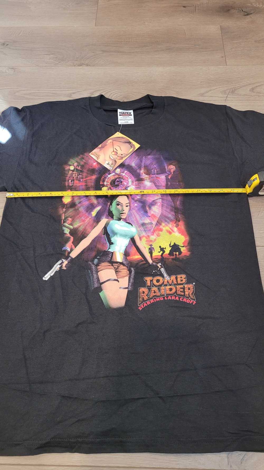 Vintage VTG Tomb Raider shirt - image 10