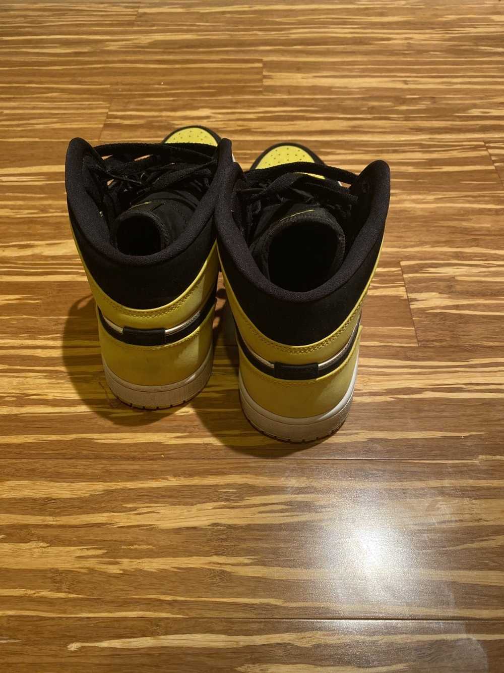 Nike Air Jordan 1 Mid SE Yellow Toe - image 3