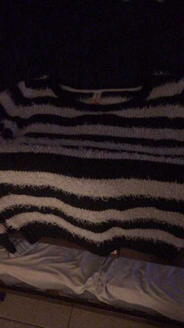 Streetwear × Vintage fuzzy striped sweater