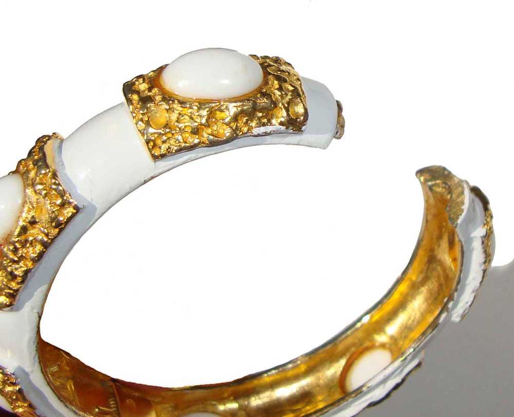 Vintage 60s Mod Clamper White Gold Enameled Brace… - image 5