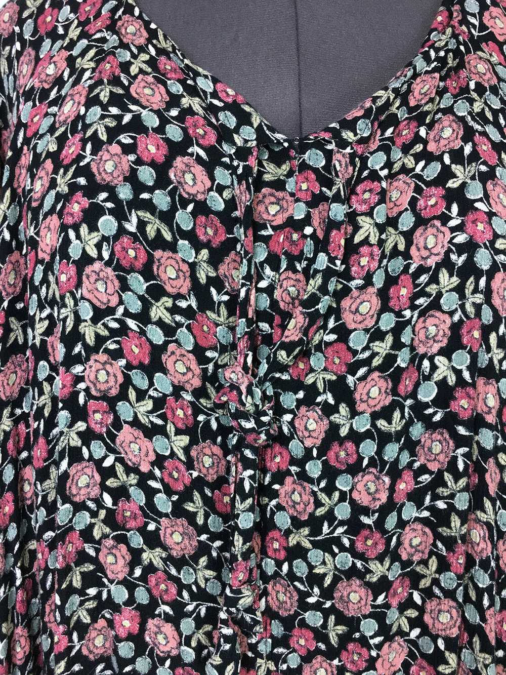 Size 9X Black & Rose Floral Shirt - image 2