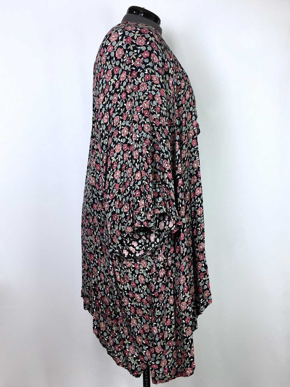 Size 9X Black & Rose Floral Shirt - image 3