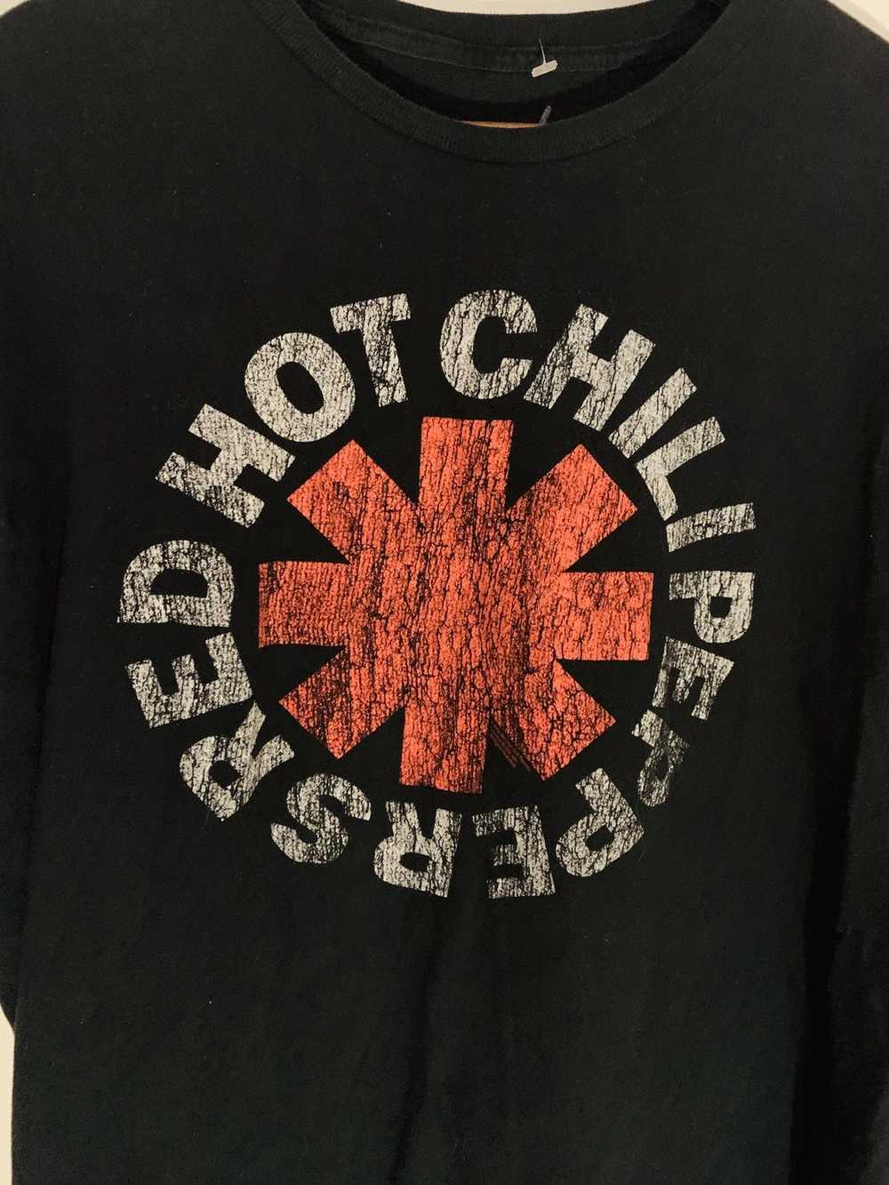 Band Tees 2009 Red Hot Chili Peppers Tee - image 2