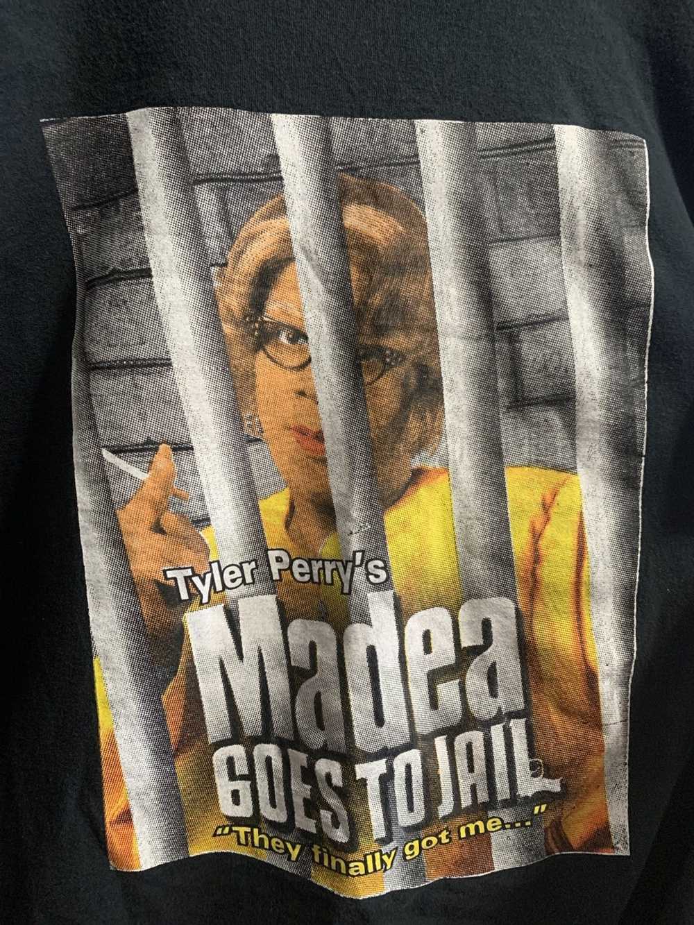 Streetwear TYLER PERRY MADEA GOES TO JAIL shirt x… - image 2