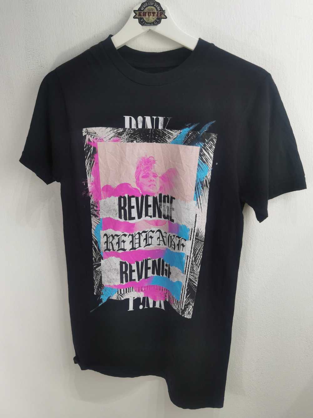 Pink × Tour Tee Pink World Tour Beautiful Trauma - image 1