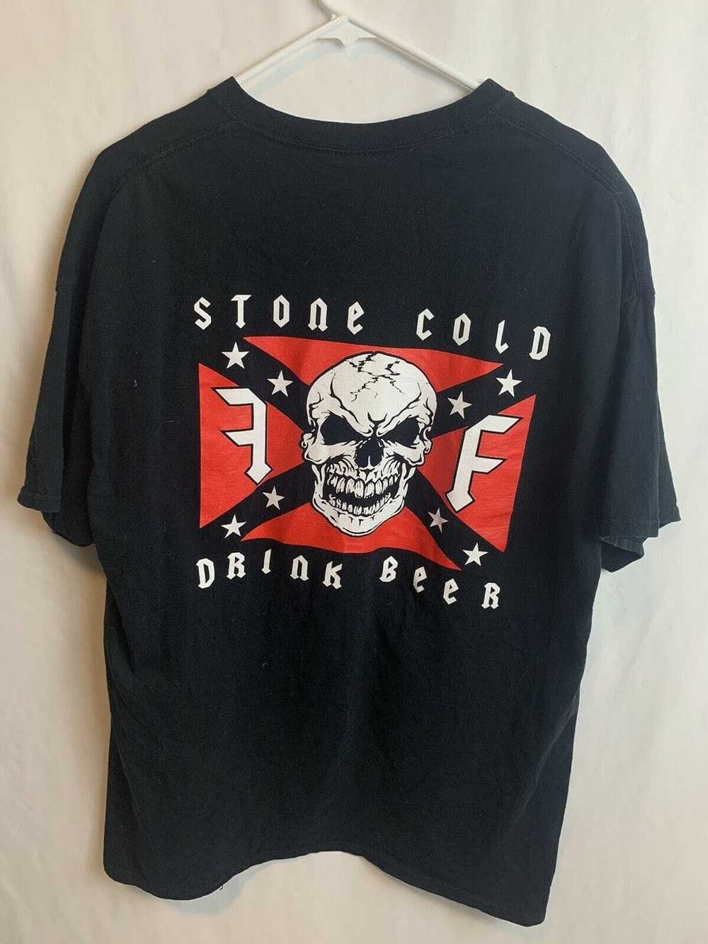 Gildan Vintage Stone Beer Flag Black Shirt WWE Ta… - image 3