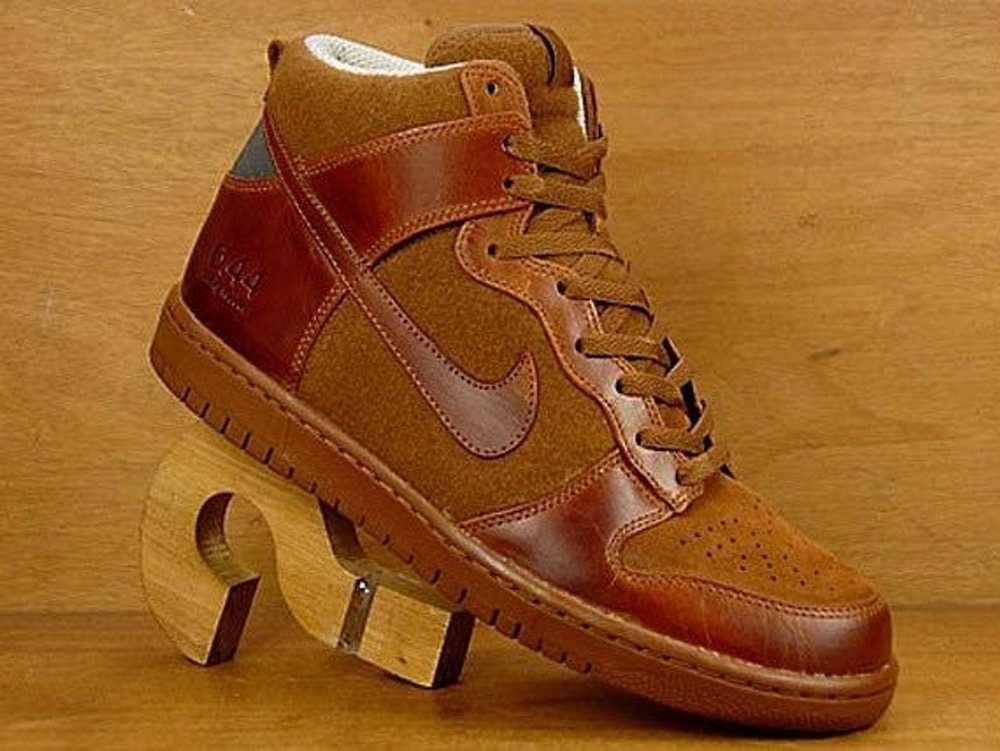 Luxury × Nike × Vintage Dunk Hi Spark 2008 Travis… - image 1