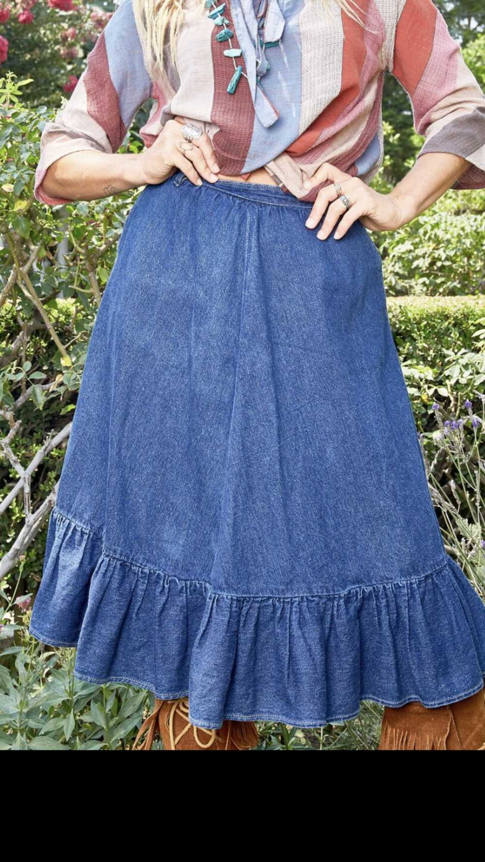 Vintage N'est-ce Pas? Denim Skirt with Ruffle - image 2