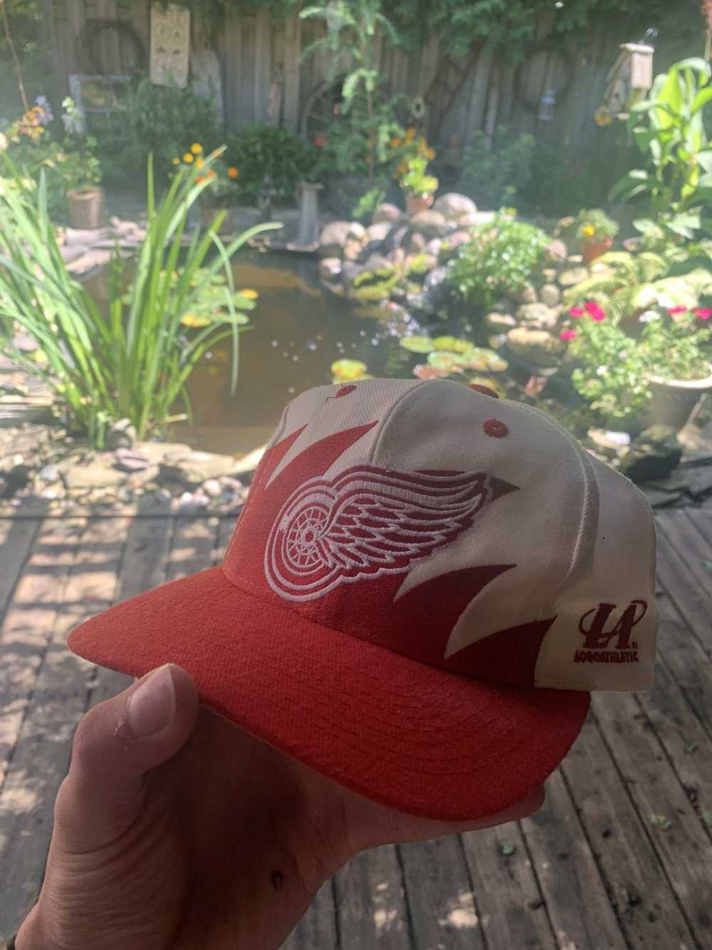 Logo Athletic Red Wings Sharktooth - image 2