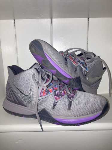 Nike Kylie 5 7Y