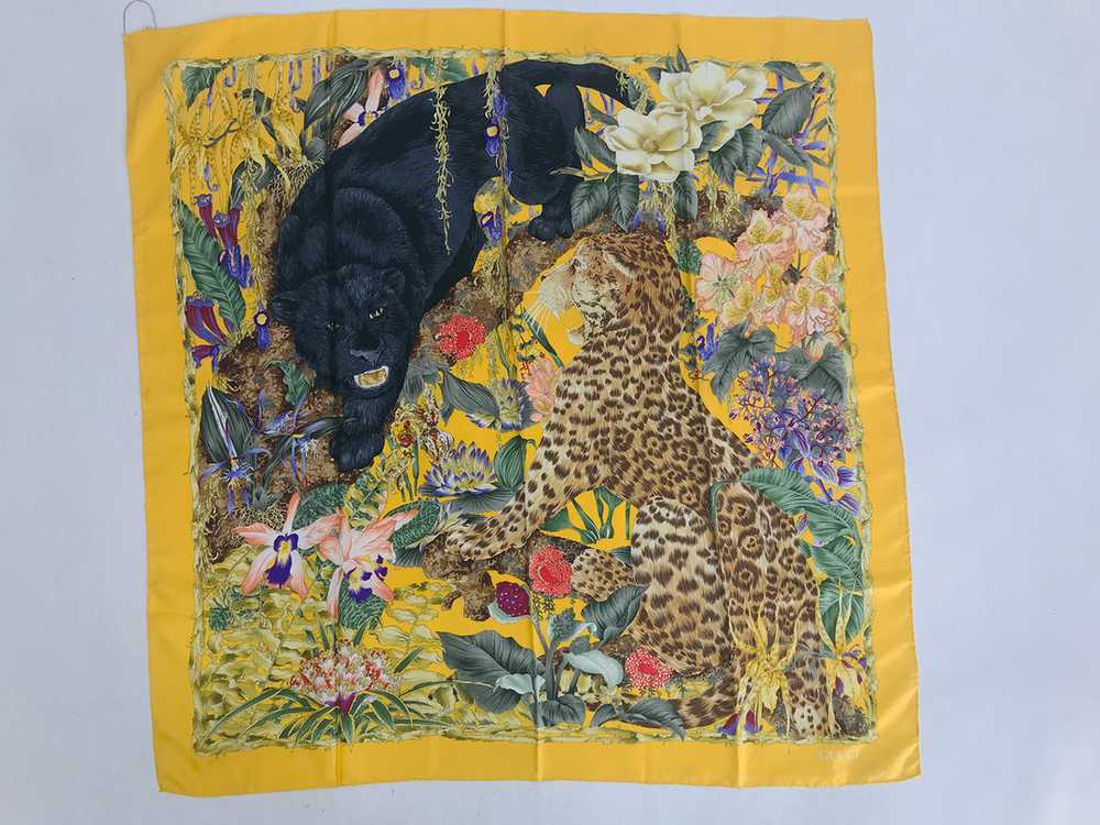 Gucci Orchid Jungle with Big Cats Silk Scarf 34" … - image 1