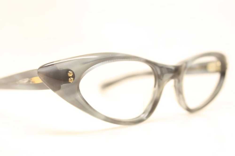 Unused Gray Pointy Vintage Cat Eye Glasses - image 3