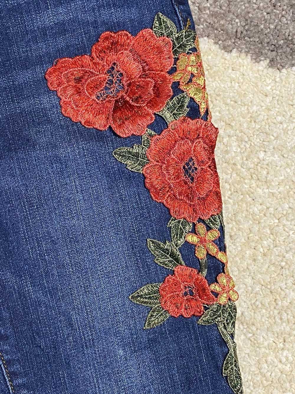 Streetwear Floral jeans size 25 - image 2