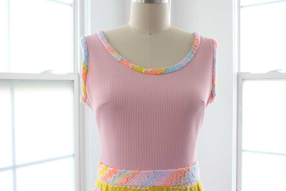 70s Psychedelic Knit Maxi Dress - image 10