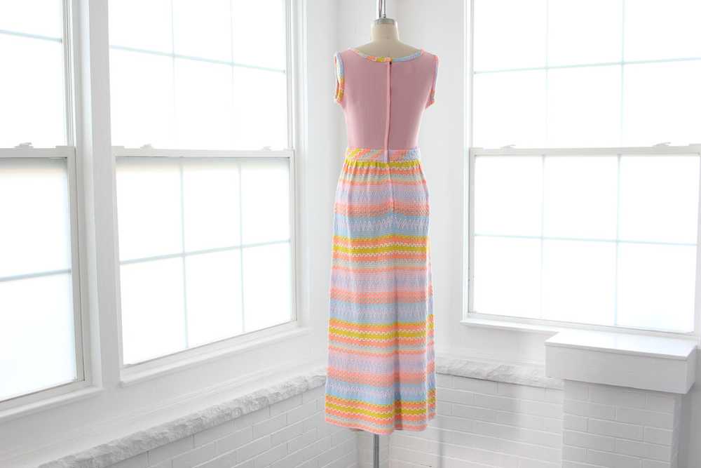 70s Psychedelic Knit Maxi Dress - image 6