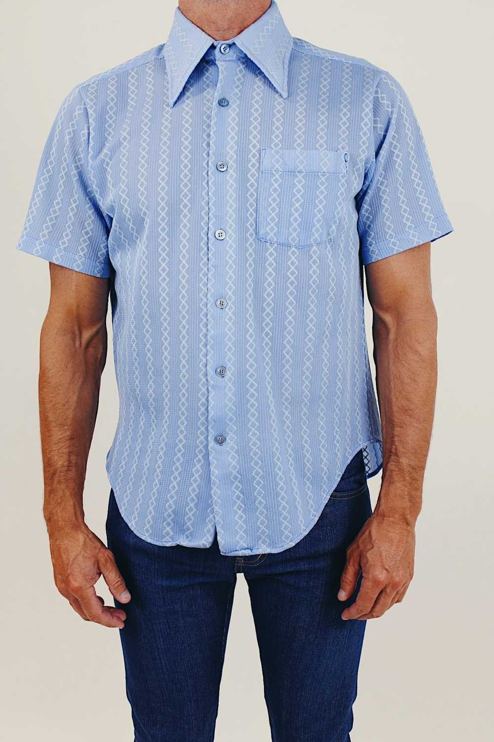 Short Sleeve Patterned Shirt - image 1