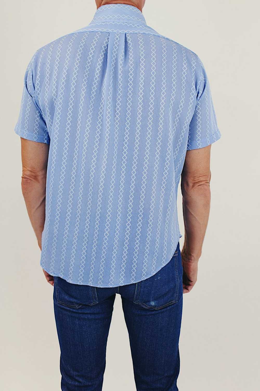 Short Sleeve Patterned Shirt - image 2