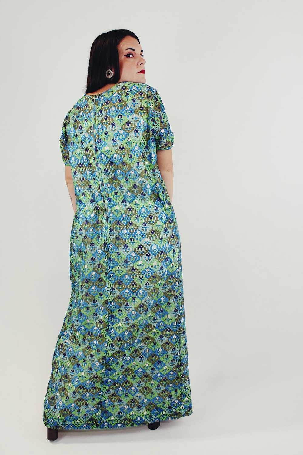 Short Sleeve Printed Maxi Dress - image 4