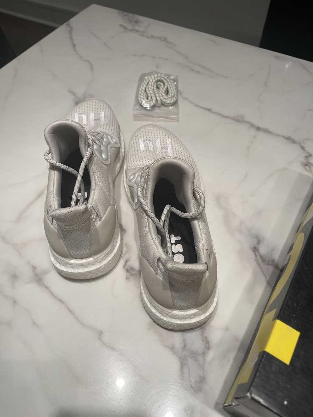 Pharrell Human races white rare - image 4