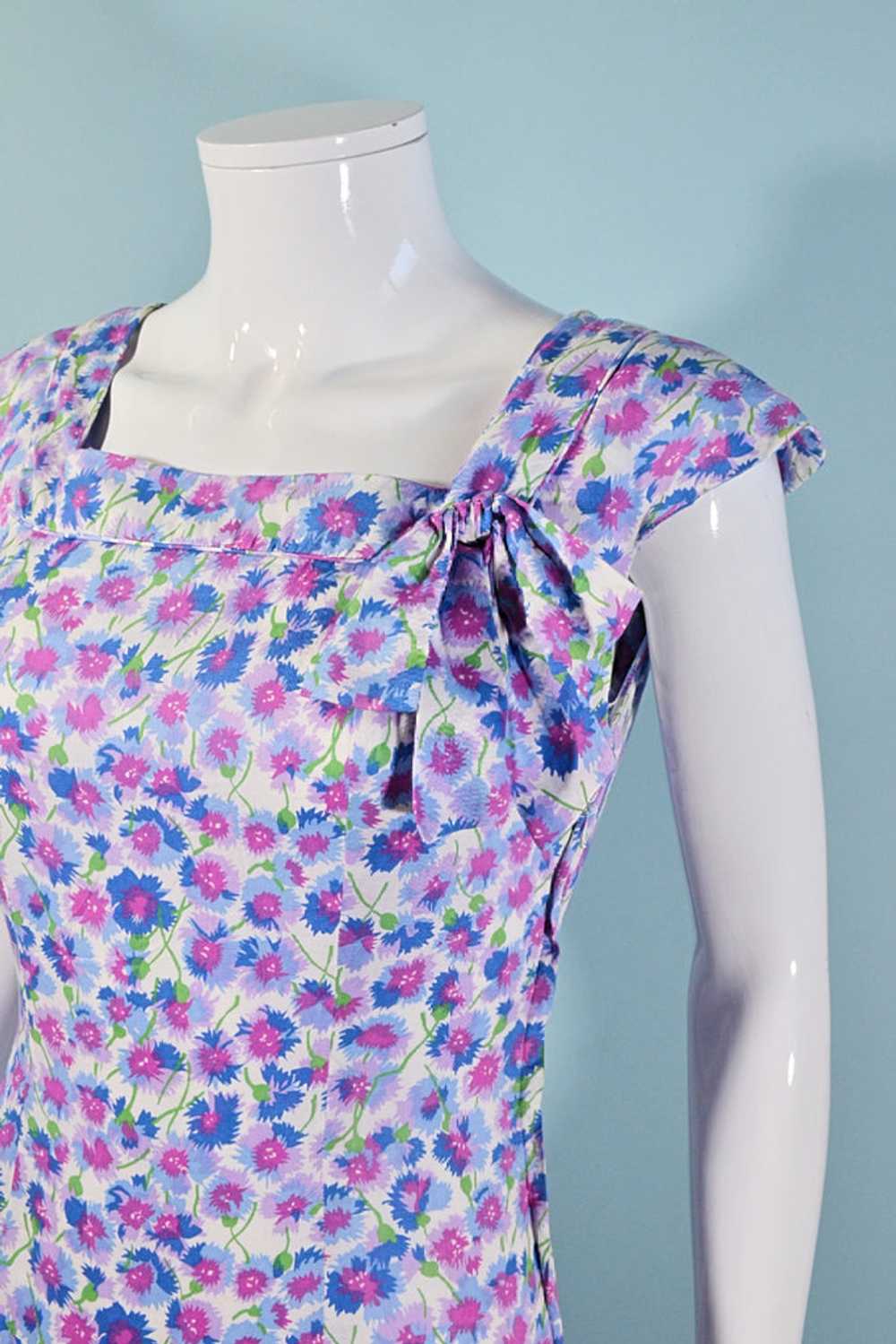 Vintage 50s Floral Print Drop Waist Dress w/Bows … - image 2