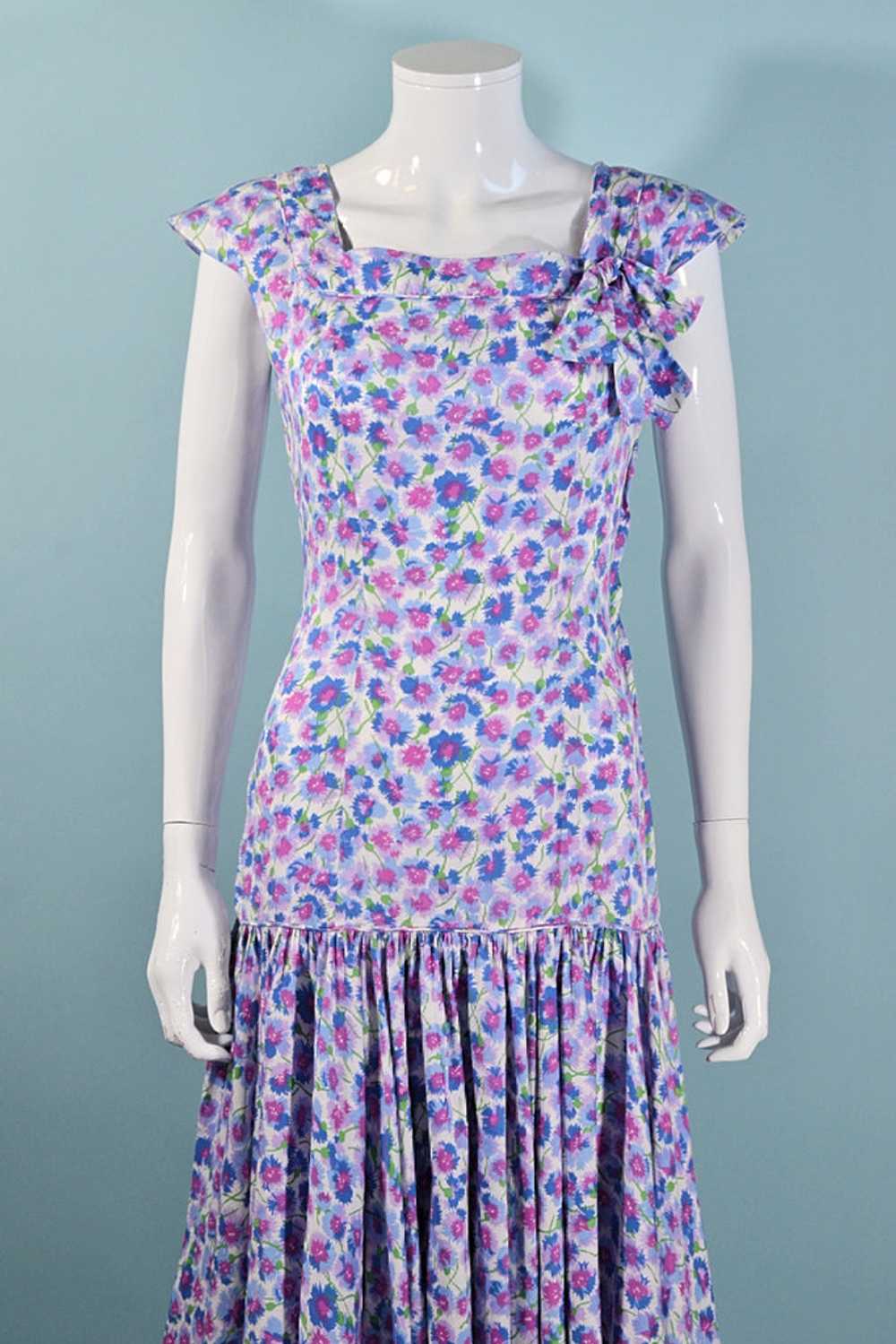 Vintage 50s Floral Print Drop Waist Dress w/Bows … - image 5