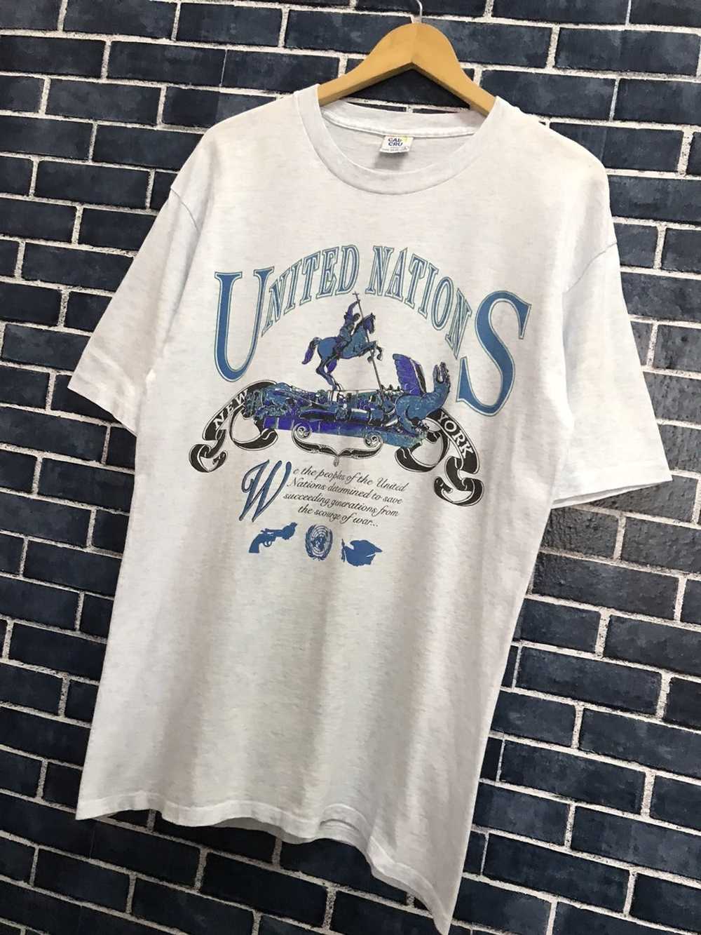 United × Vintage Vintage 80’s United Nations New … - image 2