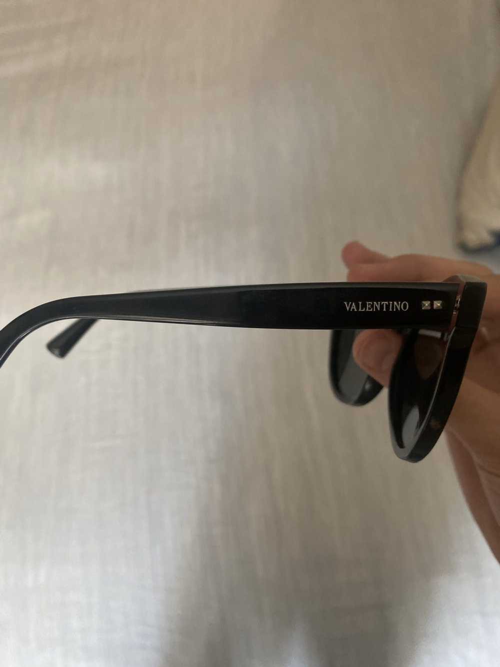 Valentino Valentino Black Sunglasses - image 4