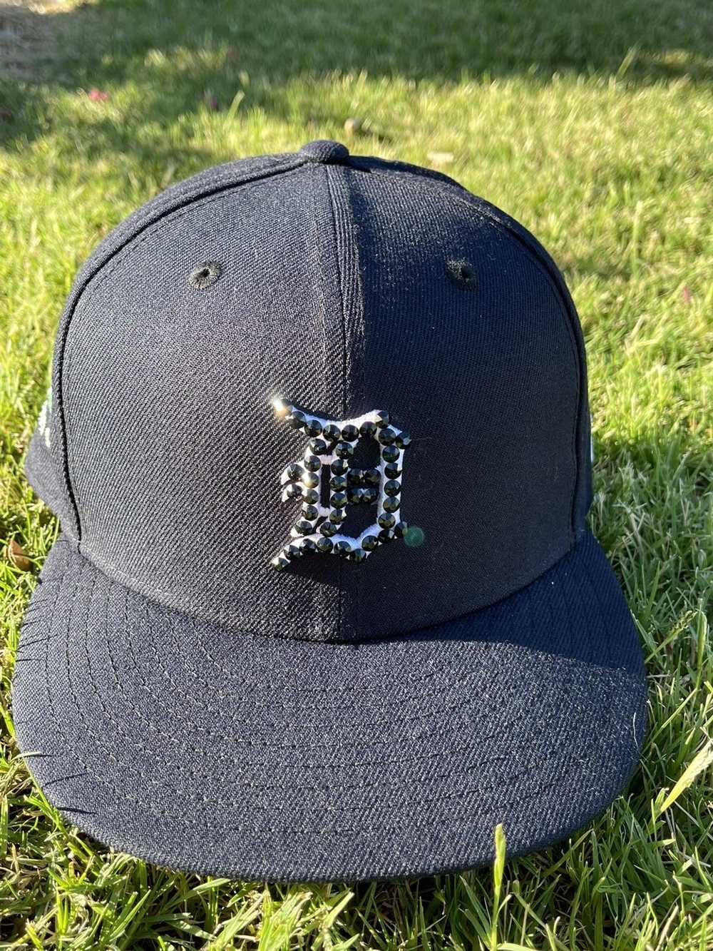 New Era × Swarovski New Era 59Fifty 7 1/8 Custom … - image 2