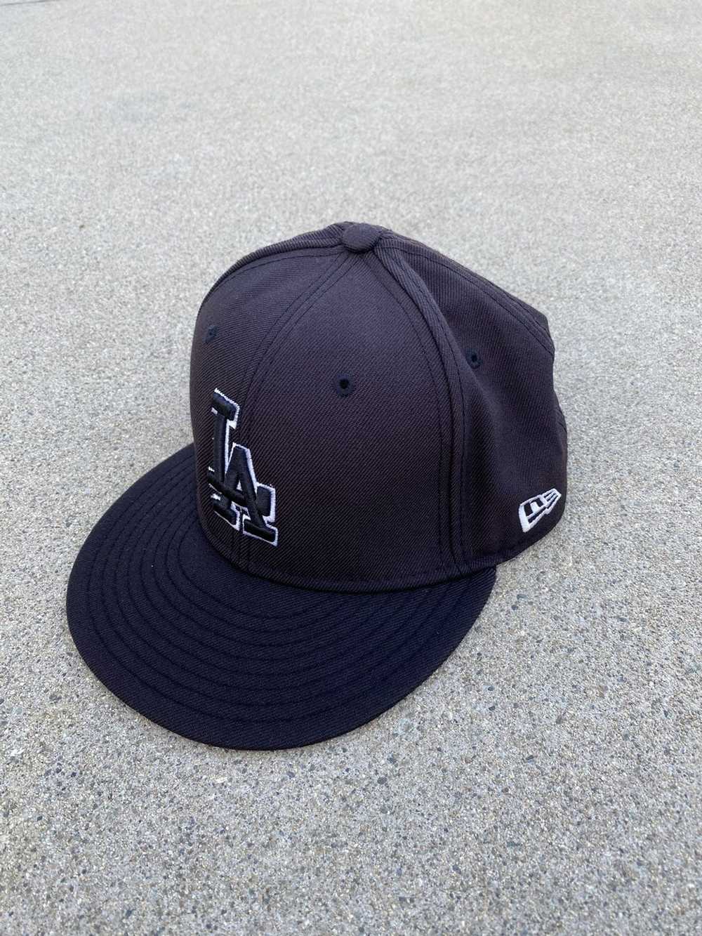 New Era LA Dodgers Fitted Cap/Hat Black - image 4