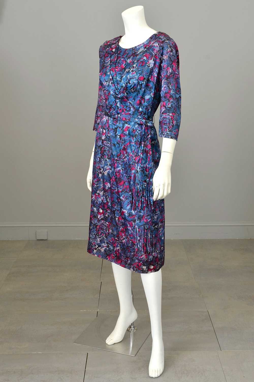 1940s Satin Impressionist Floral Dress with Fring… - image 3