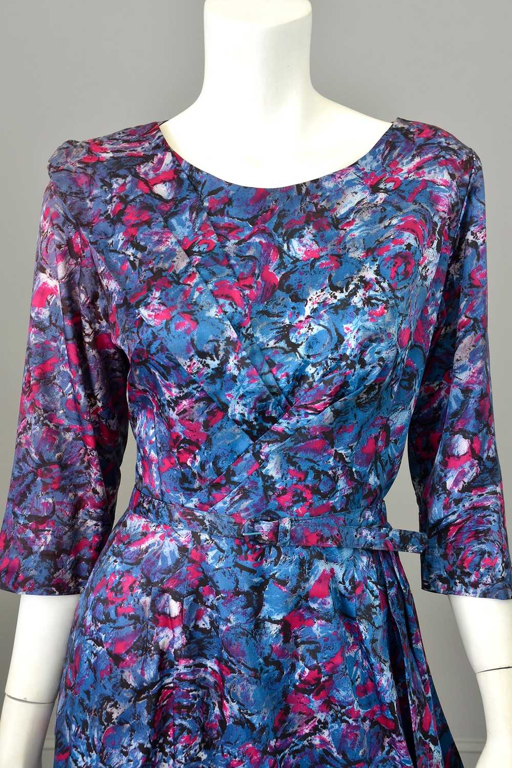 1940s Satin Impressionist Floral Dress with Fring… - image 6