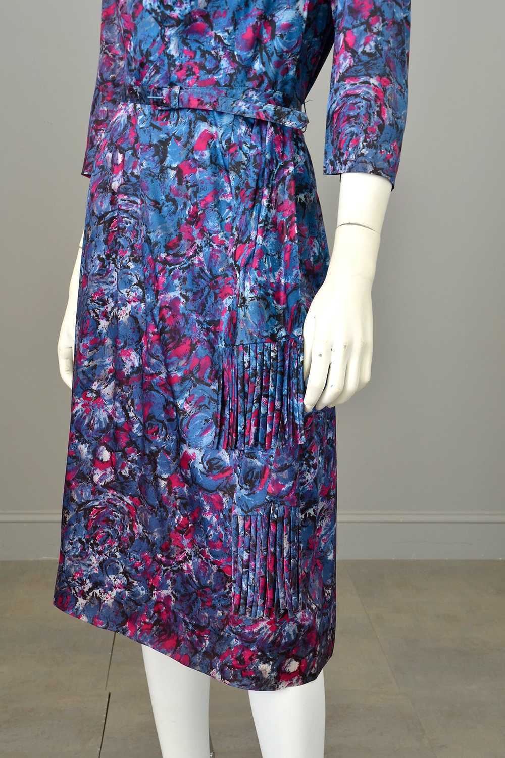 1940s Satin Impressionist Floral Dress with Fring… - image 7