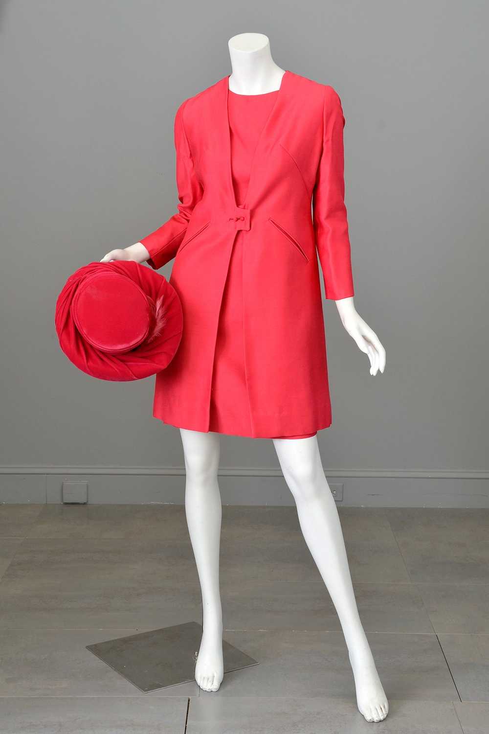 1960s Hot Pink Mini Shift Dress w Matching Coat |… - image 1