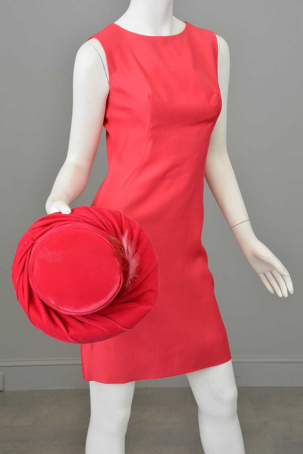 1960s Hot Pink Mini Shift Dress w Matching Coat |… - image 2