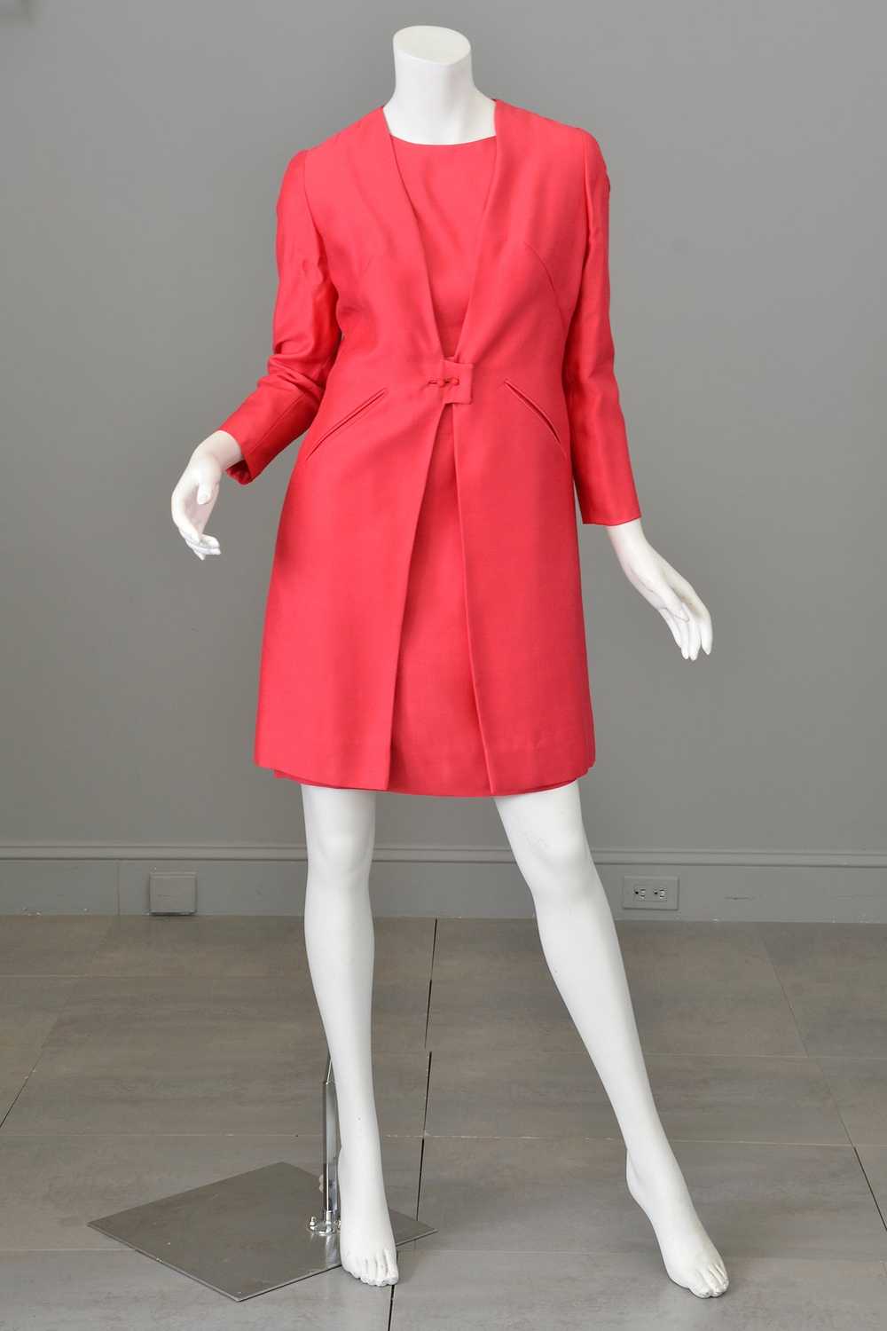 1960s Hot Pink Mini Shift Dress w Matching Coat |… - image 7