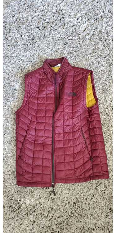 The North Face North Face Maroon/Yellow Nylon/Poly