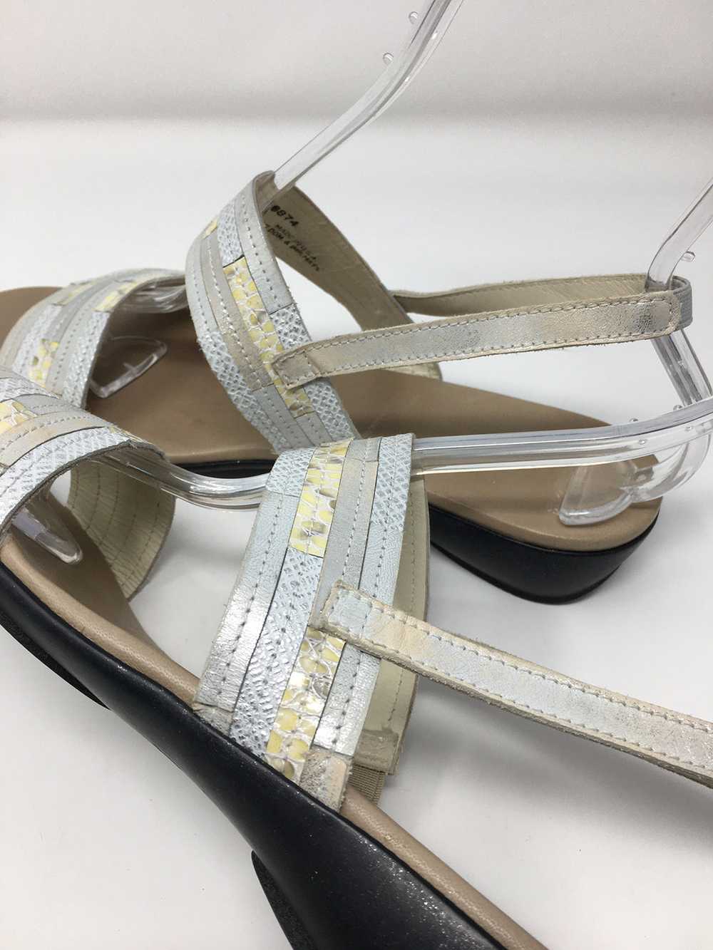 Munro Size 11 Ivory Patchwork Sandals - image 5