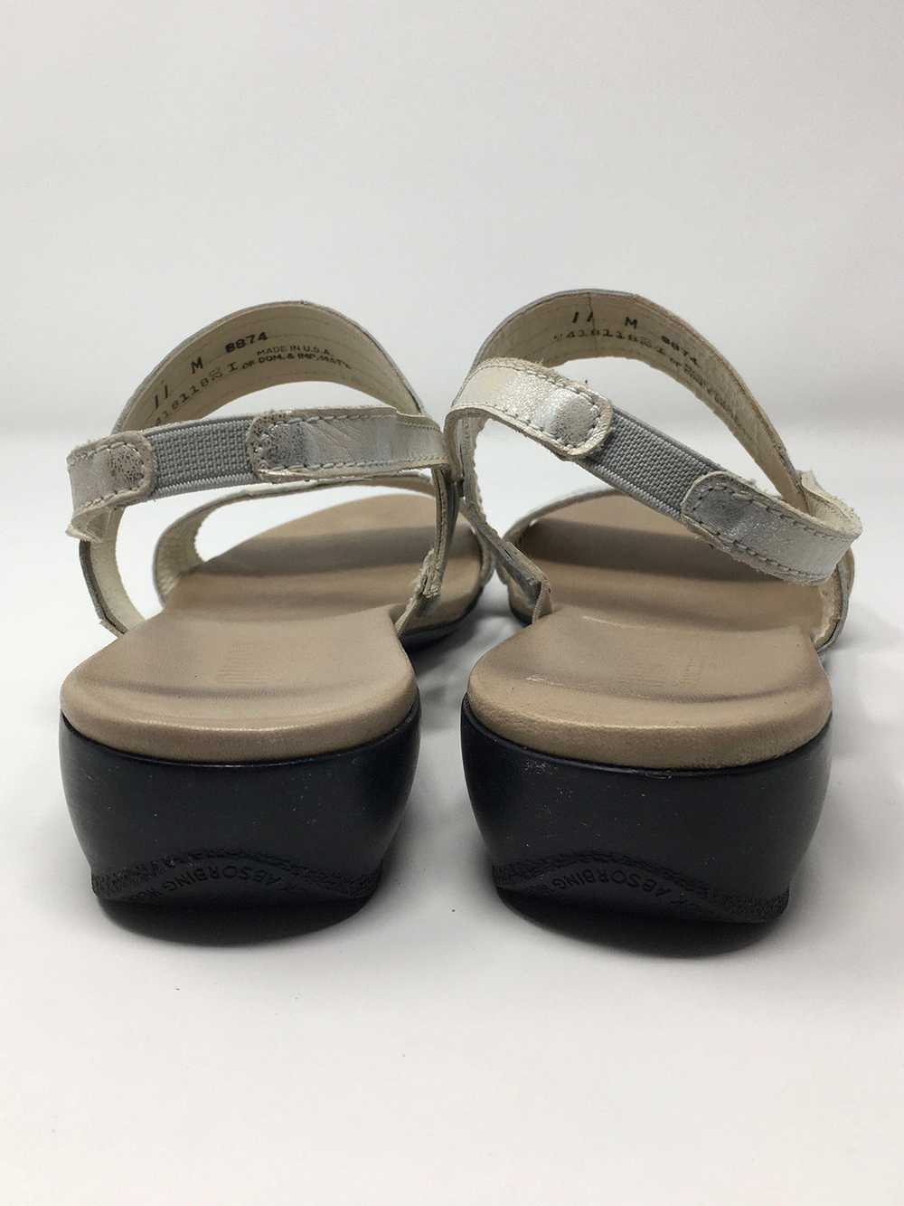 Munro Size 11 Ivory Patchwork Sandals - image 7