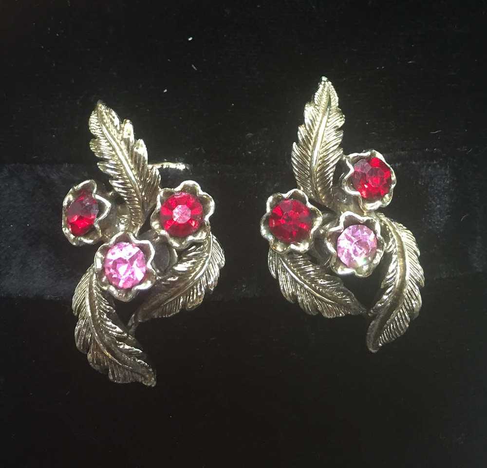 Stylized Red and Pink Rhinestone 1950s Clip Back … - image 3
