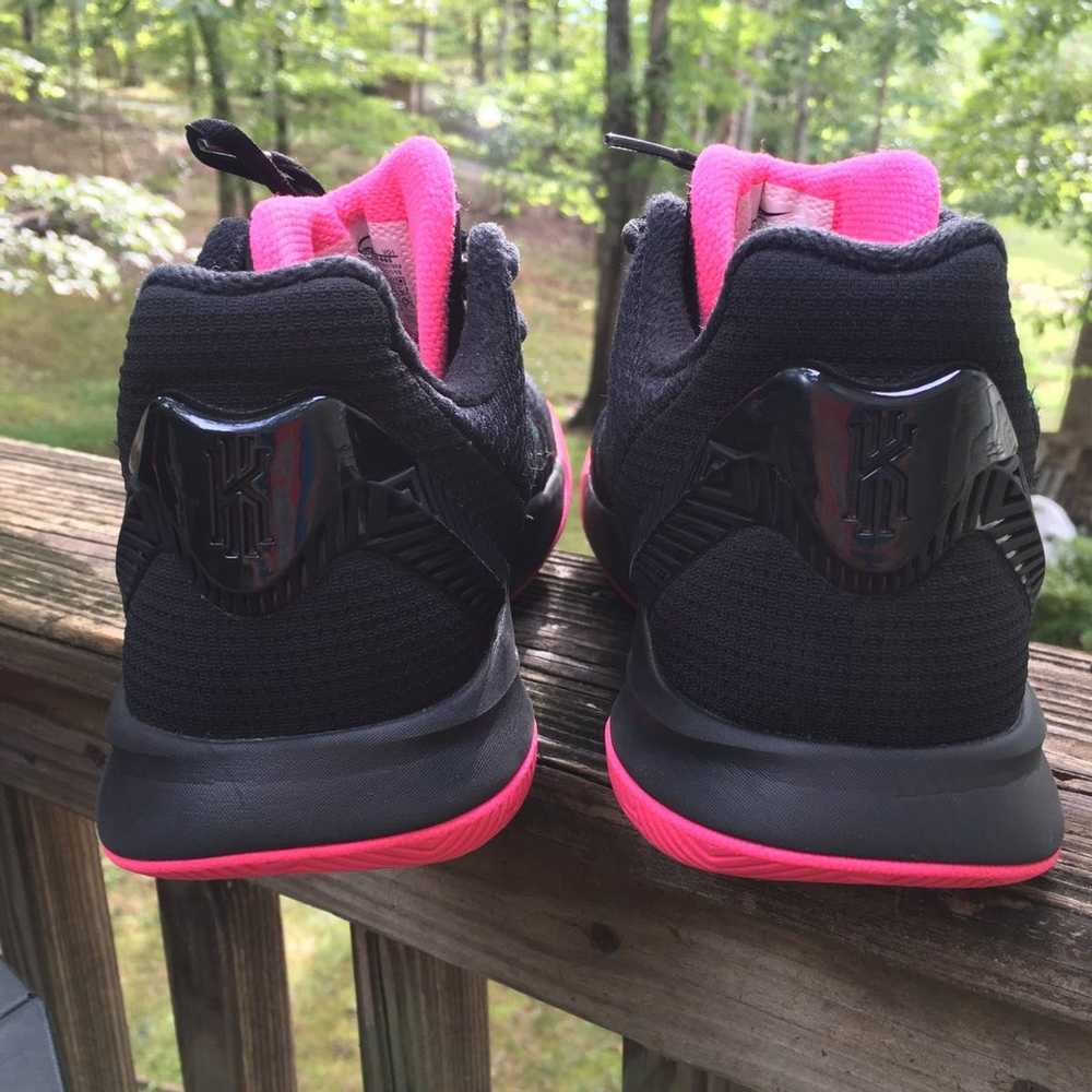 kyrie flytrap 2 black hyper pink