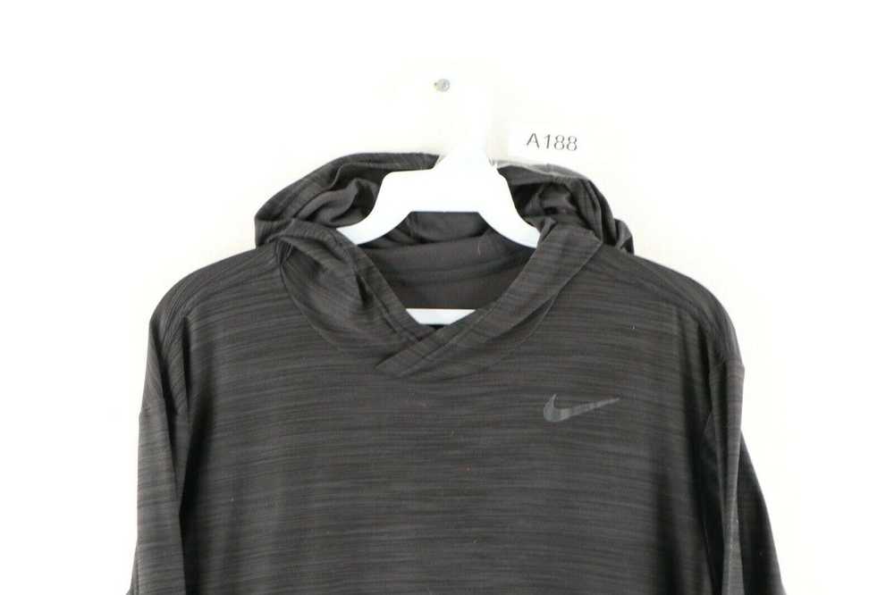 Nike Nike Dri-Fit Swoosh Logo Striped Lightweight… - image 2